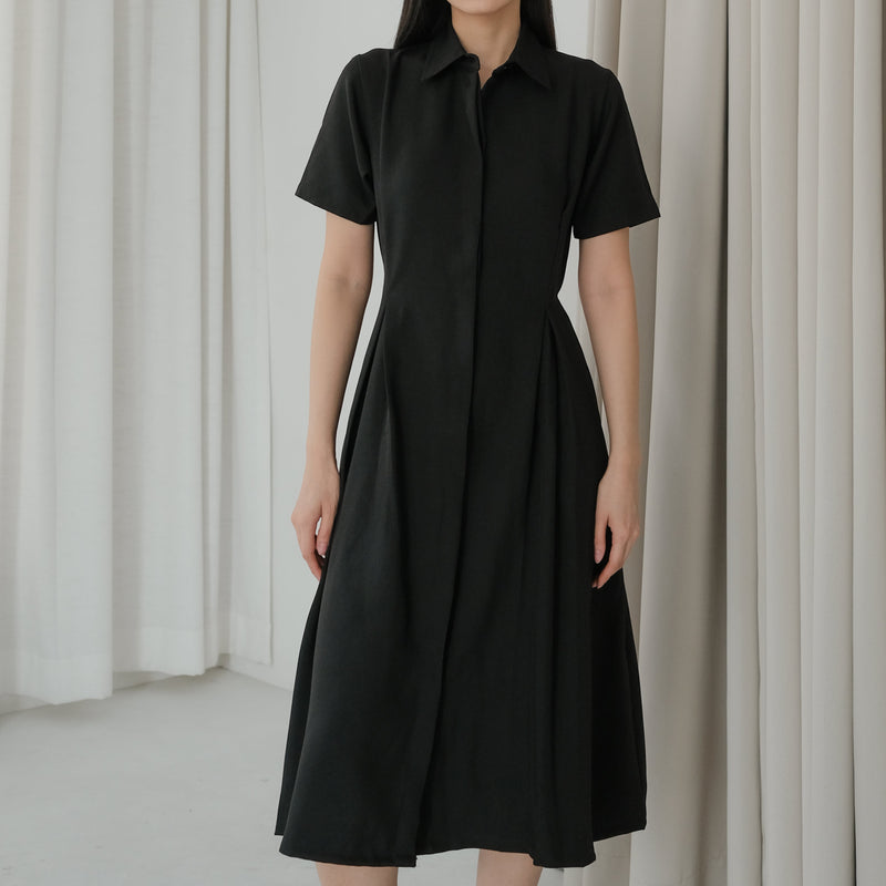 Otaru Black Dress