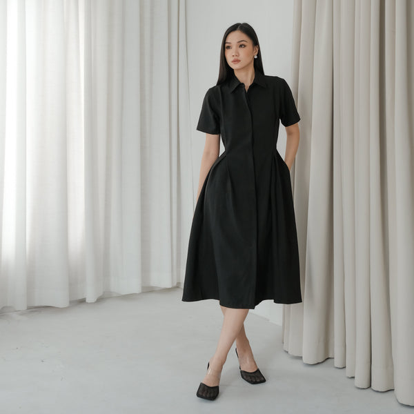Otaru Black Dress